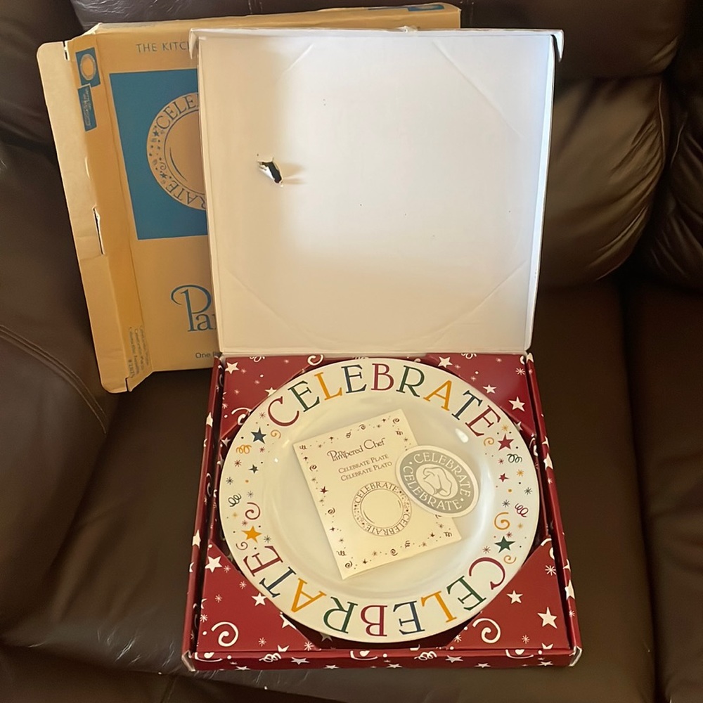 Pampered Chef Celebrate plate